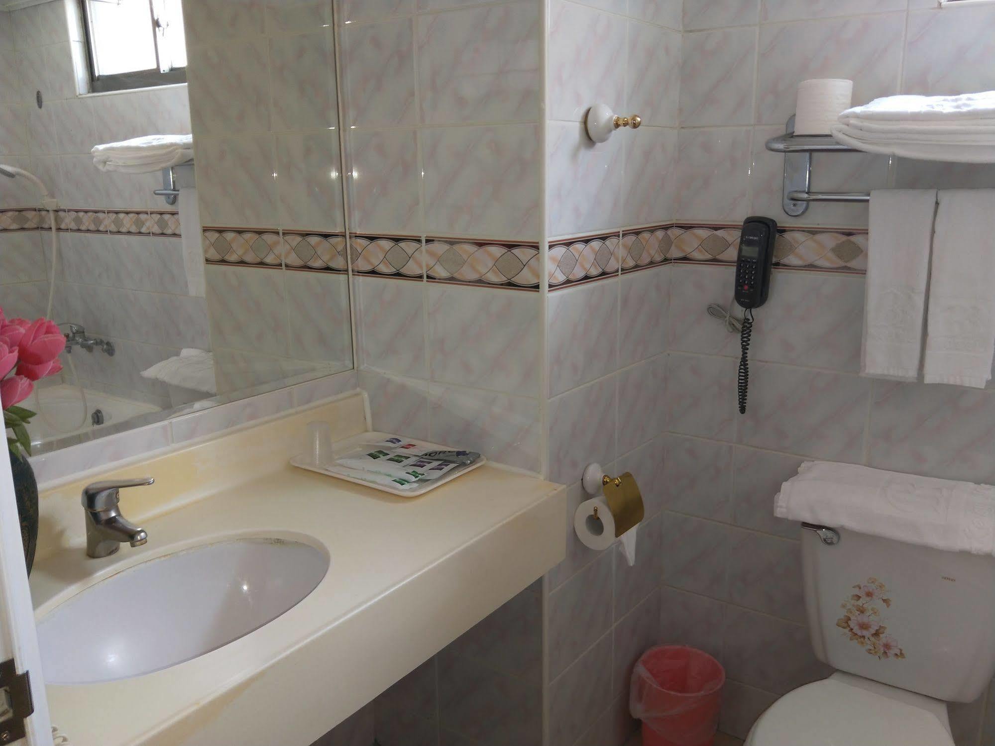 Berkeley Business Hotel Zhongzheng Hsinchu Dış mekan fotoğraf