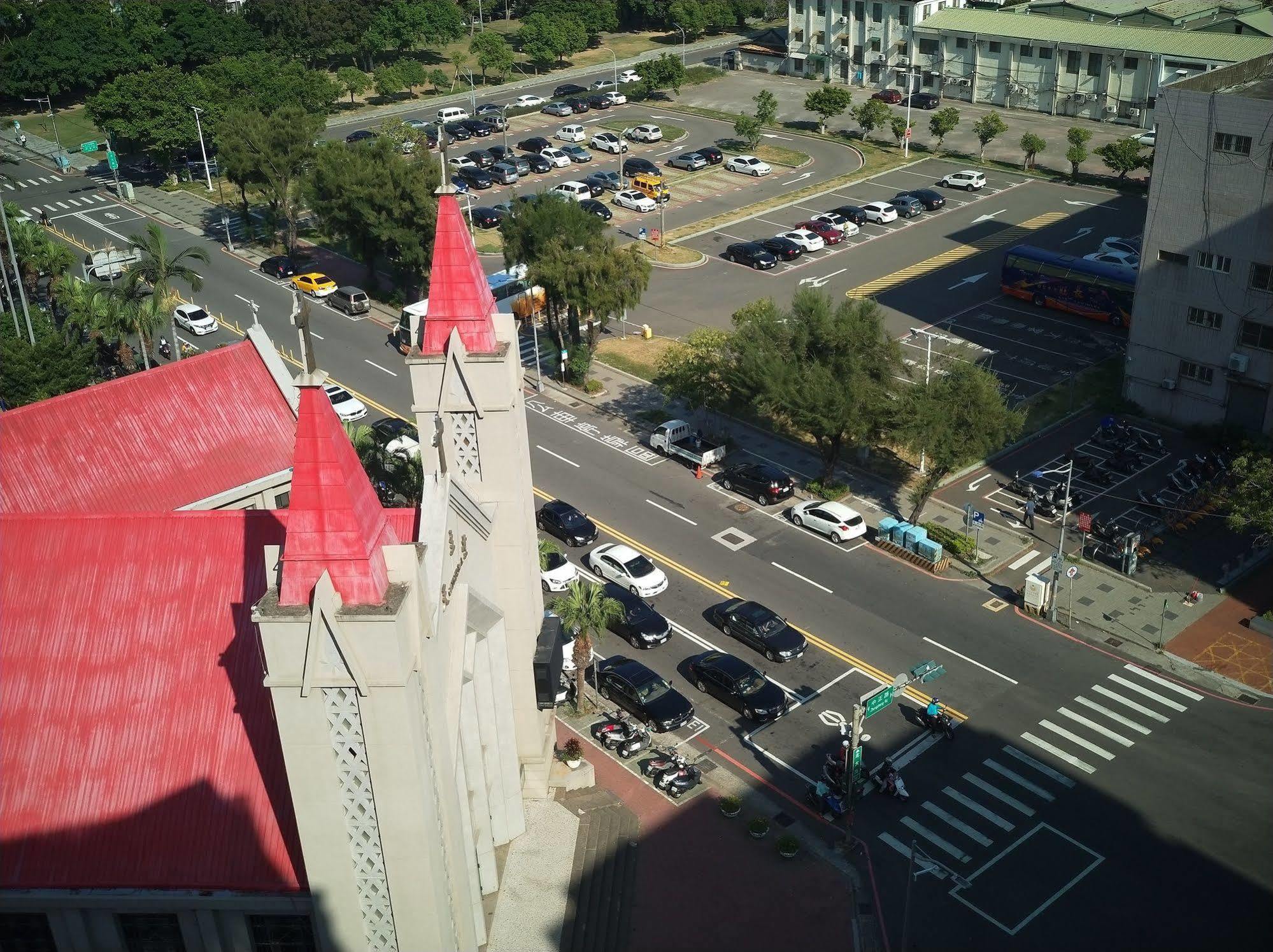 Berkeley Business Hotel Zhongzheng Hsinchu Dış mekan fotoğraf