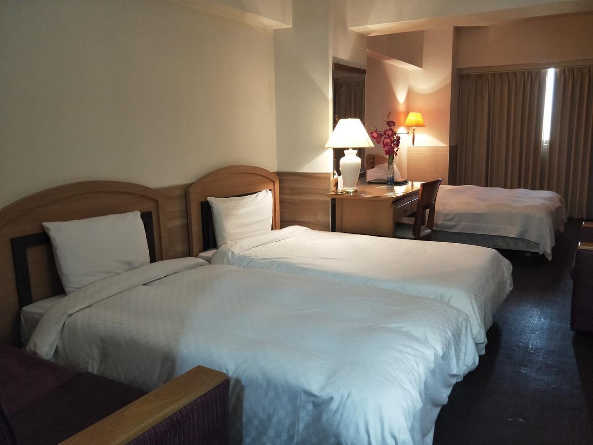 Berkeley Business Hotel Zhongzheng Hsinchu Dış mekan fotoğraf